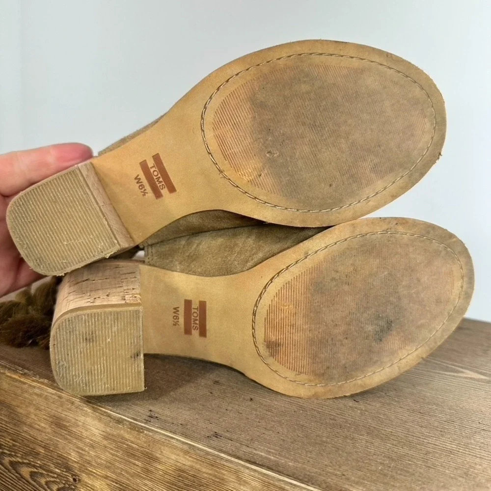 TOMS Elba Peep Toe Tassel Heeled Sandals Womens 6.5 Tan Boho Cork Heel Western